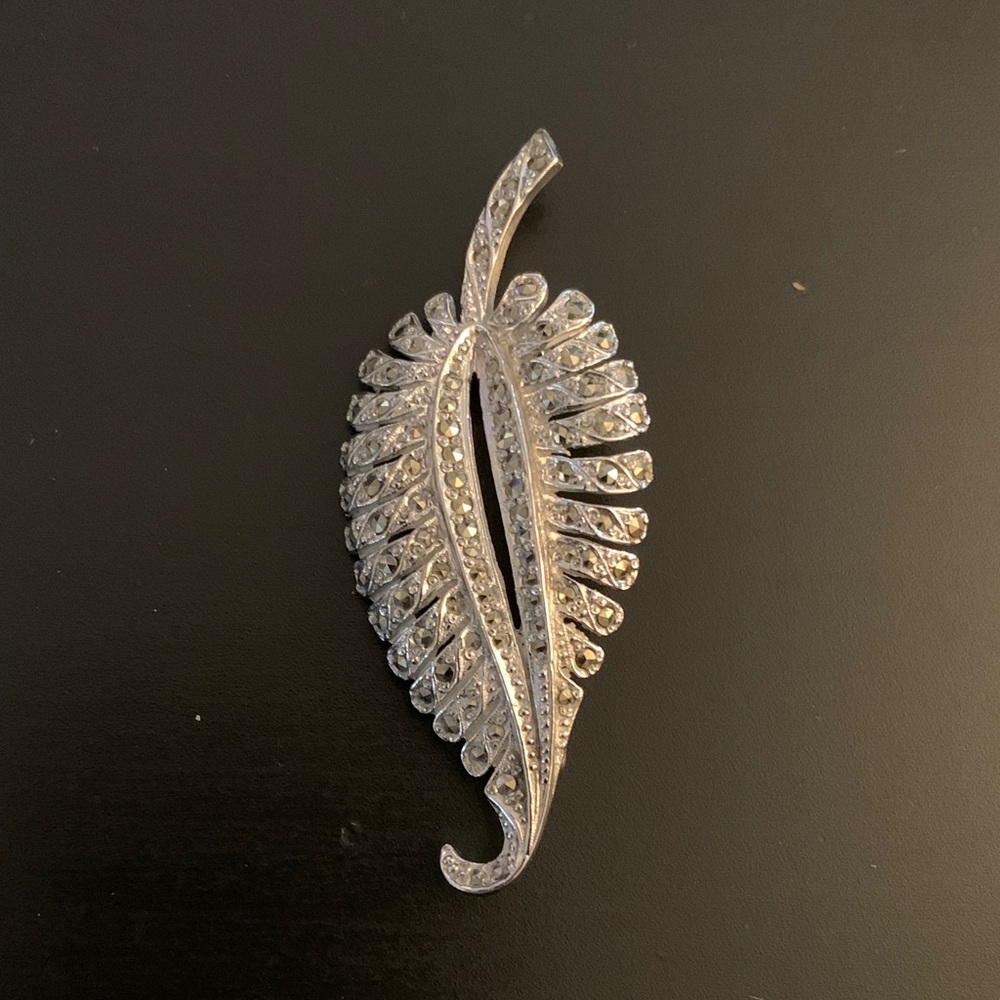 Elegant Silver Leaf Brooch, Costume Jewelry